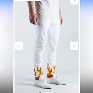Embellished NWT denim la flame embroidered white denim size 28 $200